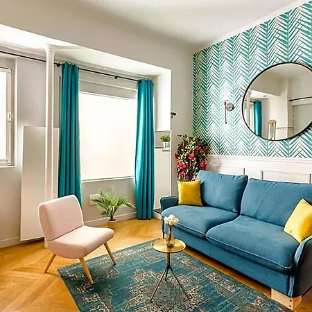 Luxury - Champs Elysees - Mermoz * Paryż