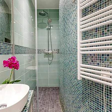 Luxury - Champs Elysees - Mermoz *